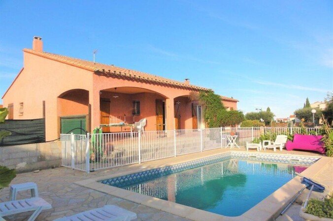Maison traditionnelle, 3 chambres, avec piscine