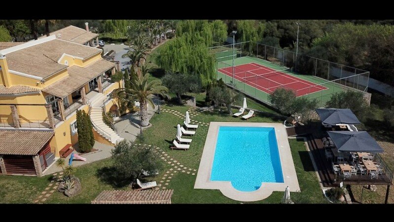Villa 6 camere, con idromassaggio