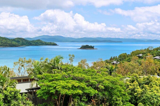 House 6 bedrooms, with pool