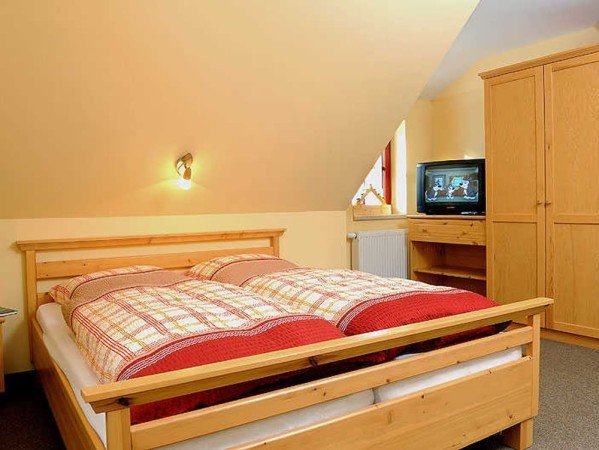 Wohnung 3 Schlafzimmer, mit Garten