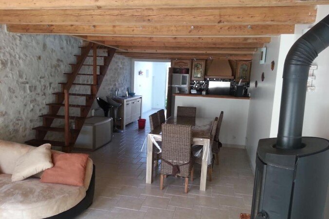Maison tout confort, 2 chambres, avec jardin