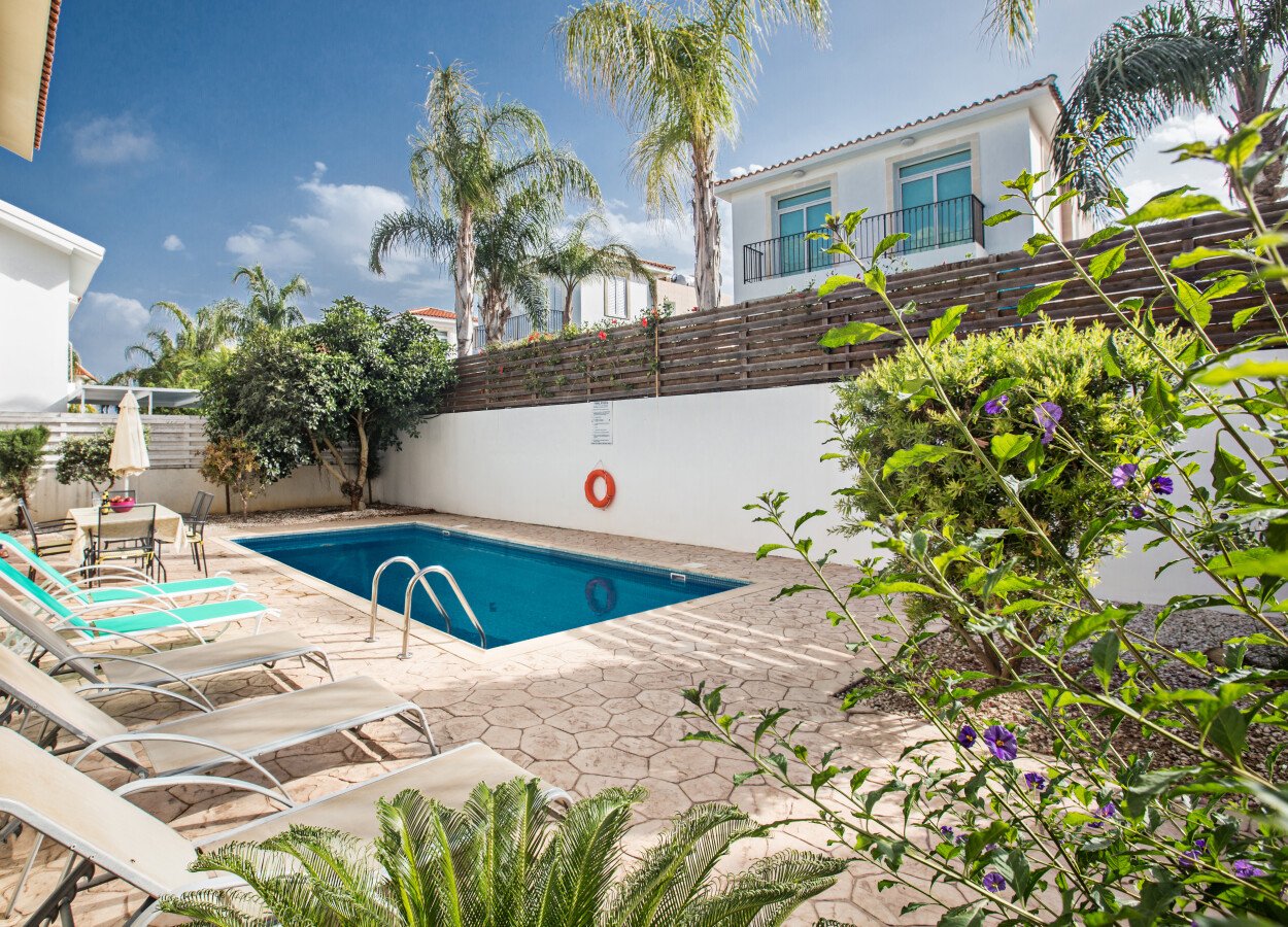 Villa 3 bedrooms, with pool