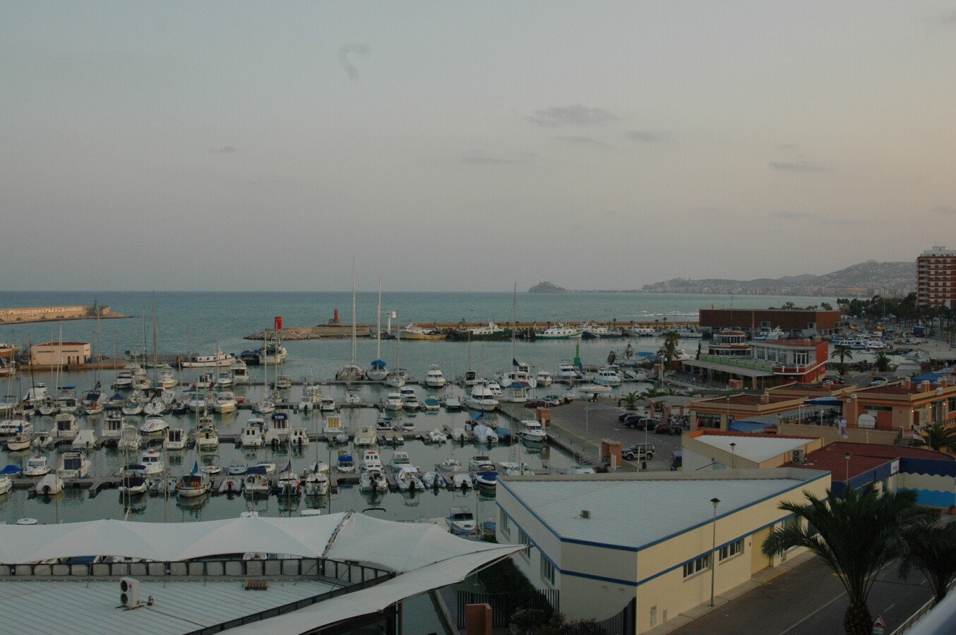 Appartement moderne, 2 chambres, avec vue sur mer