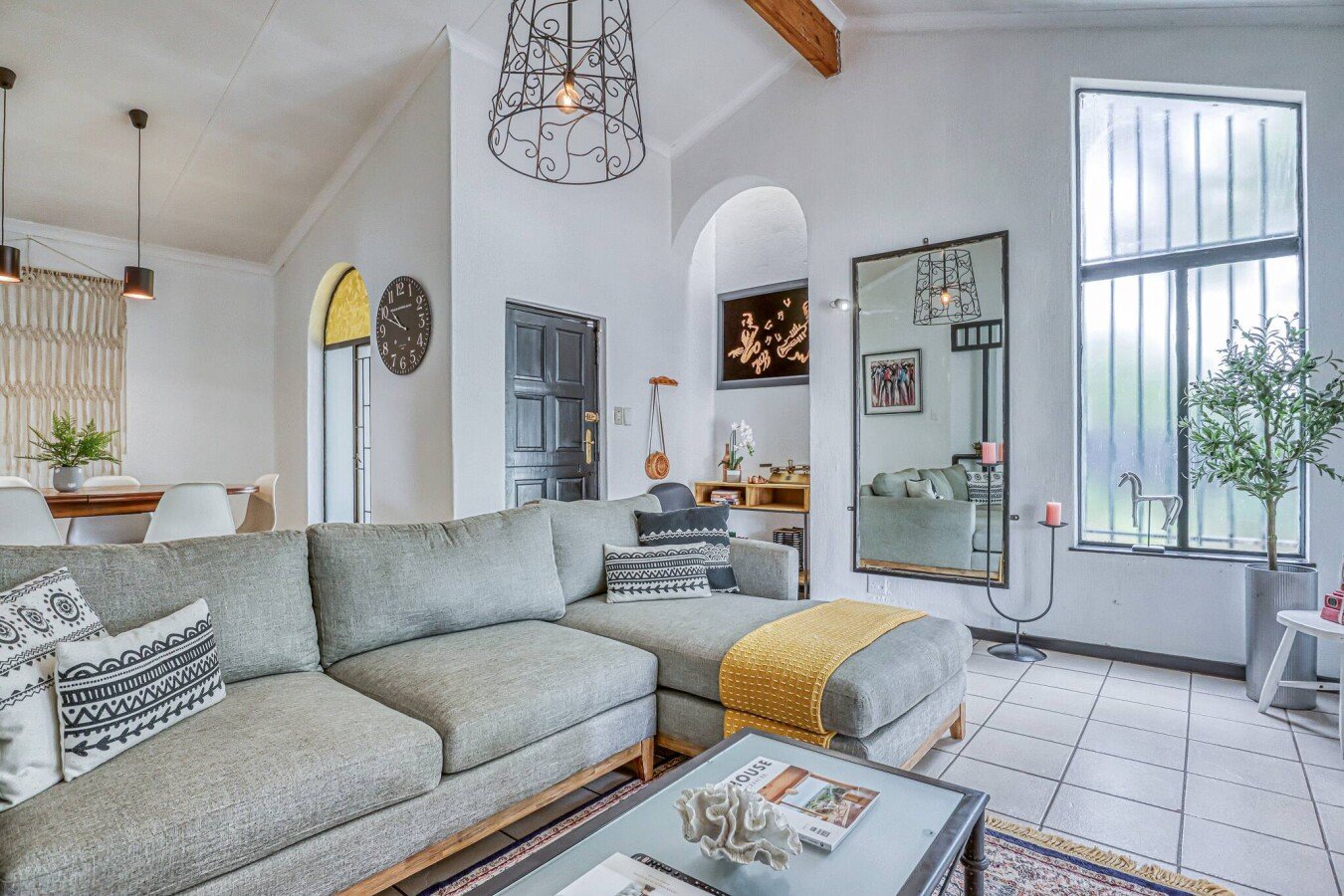 House 3 bedrooms, with pool