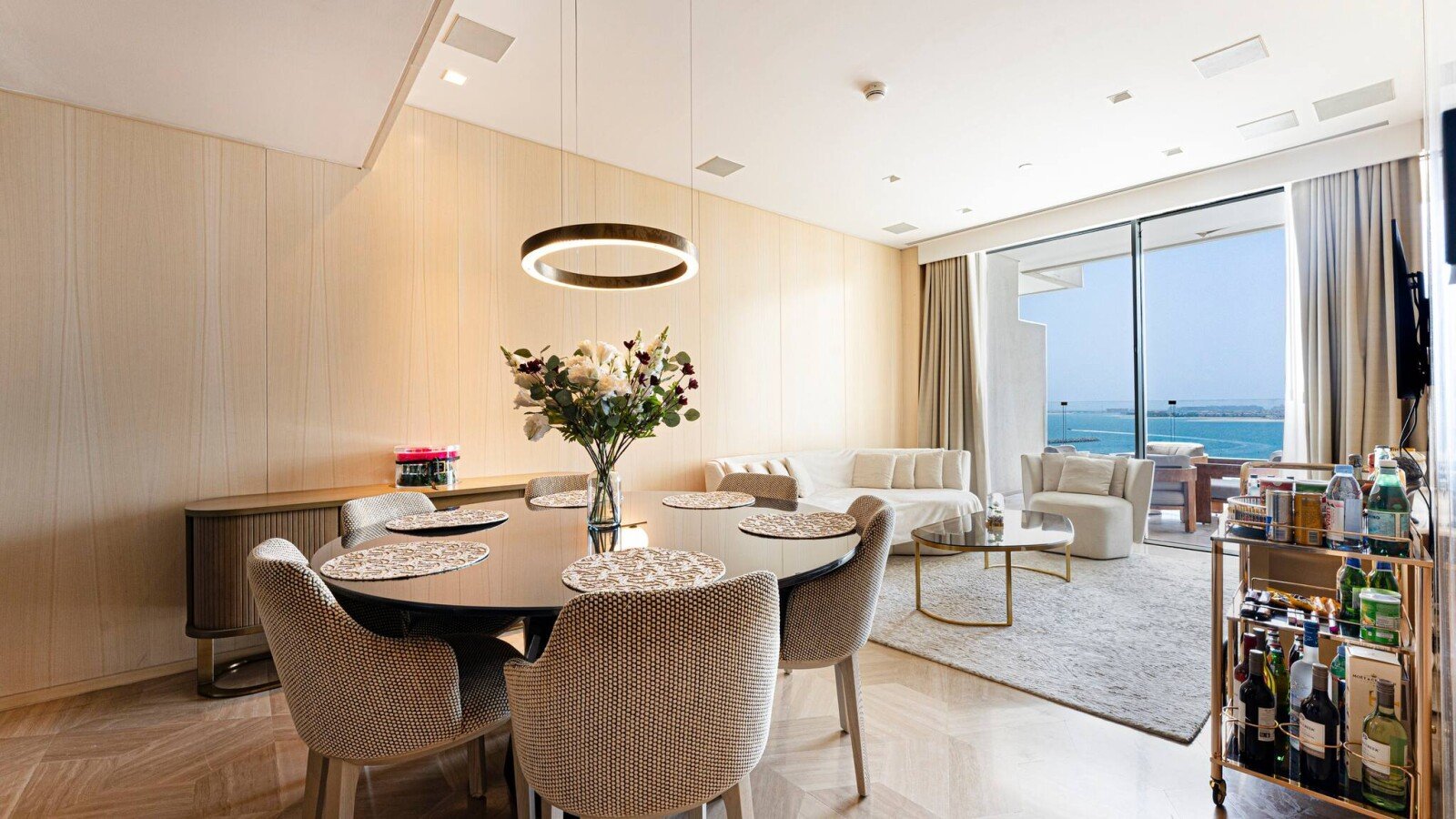 Appartement design, 2 chambres, avec piscine