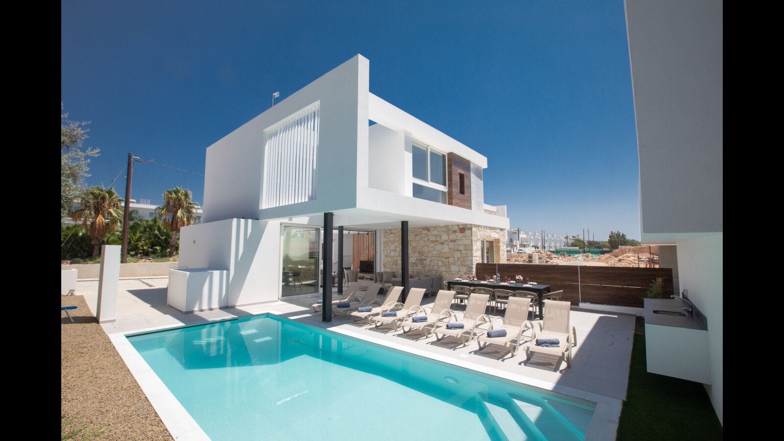 Villa 5 bedrooms, with pool