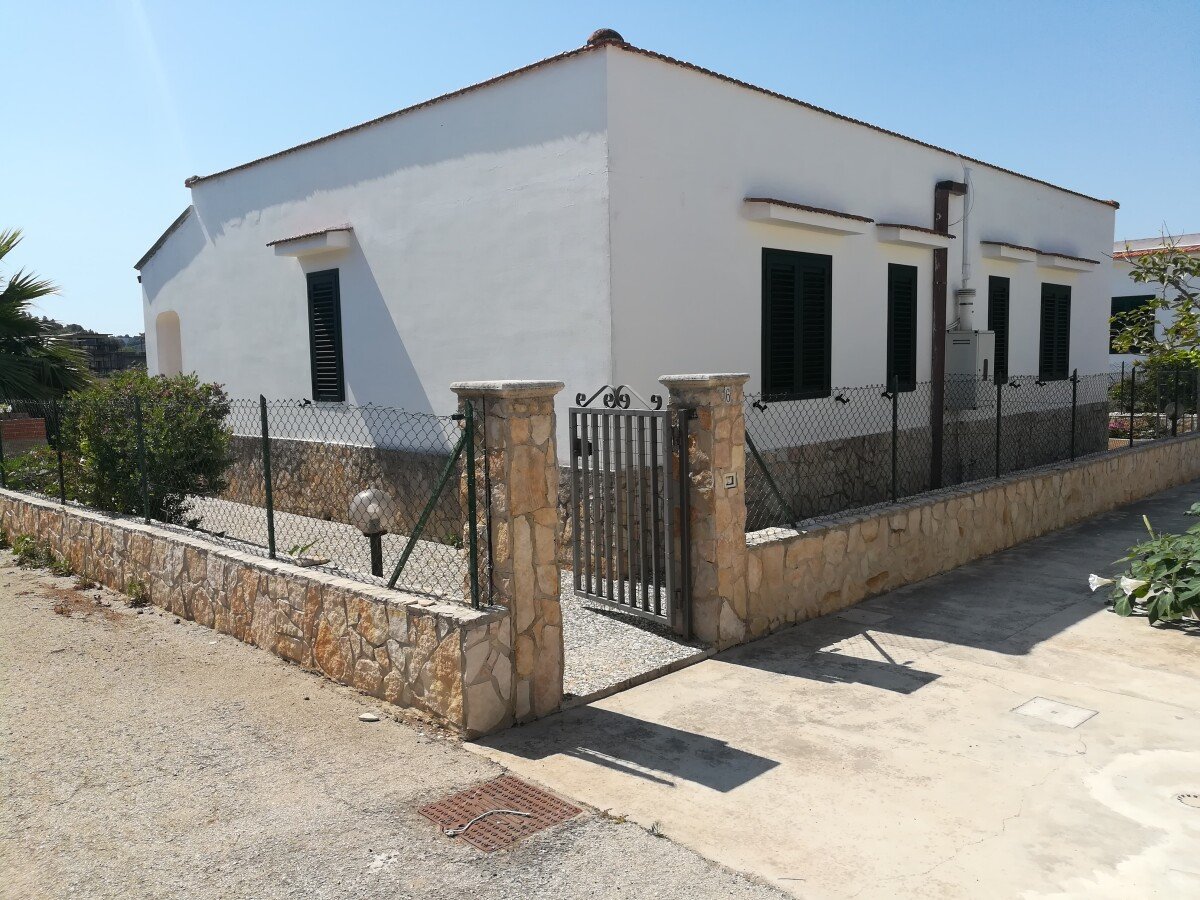 Villa 2 camere, con giardino