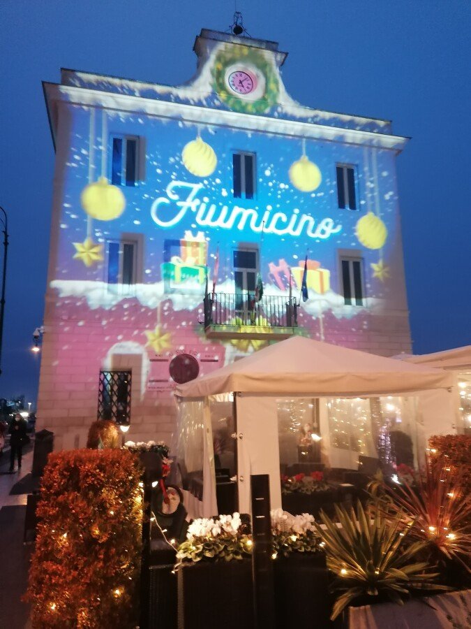 Villa 3 camere, con vista mare