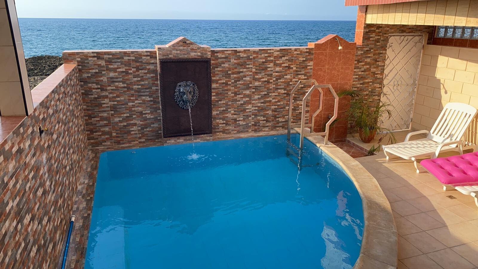 Aparthotel 4 habitaciones, con vista al mar