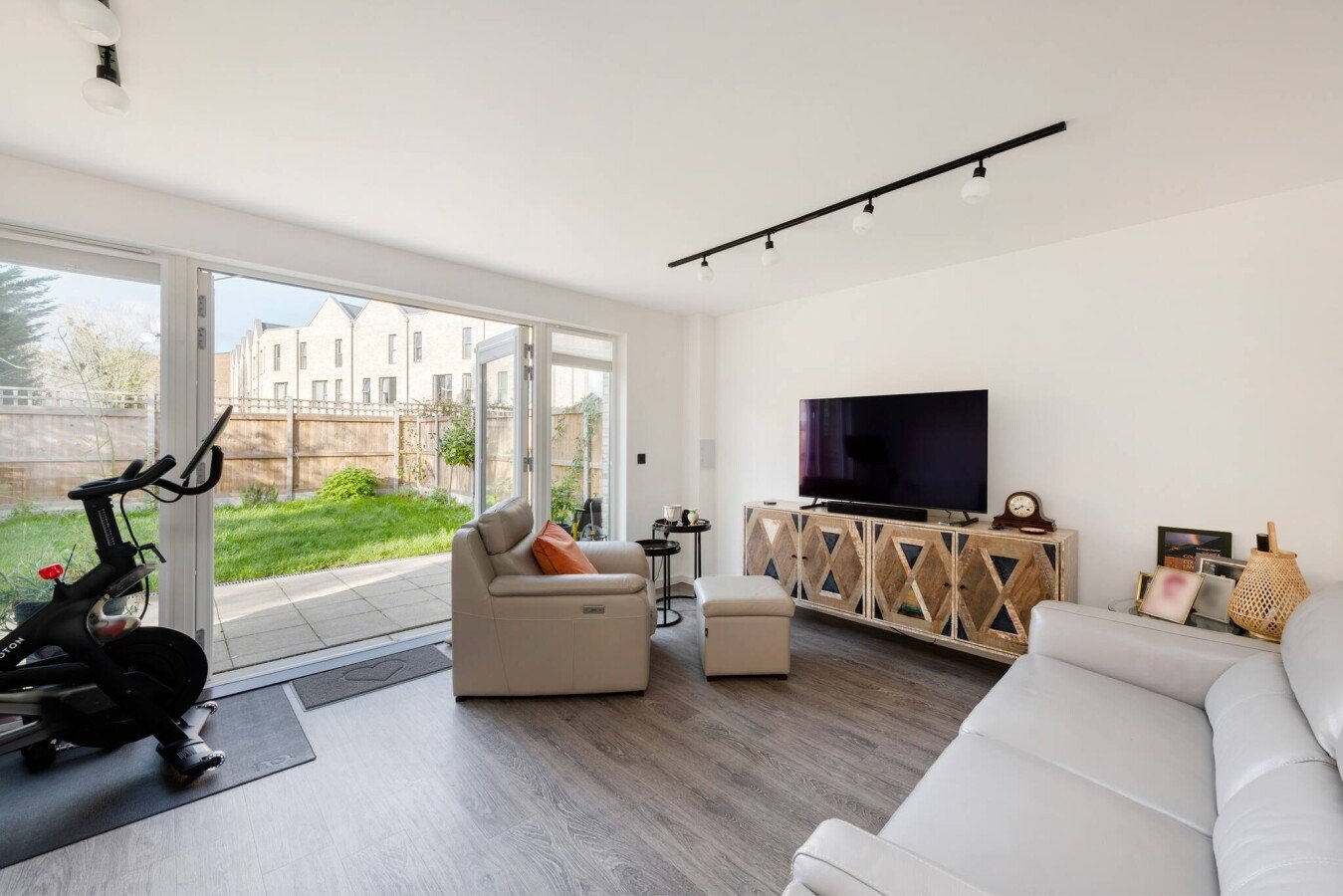 Appartement moderne, 3 chambres, avec jardin