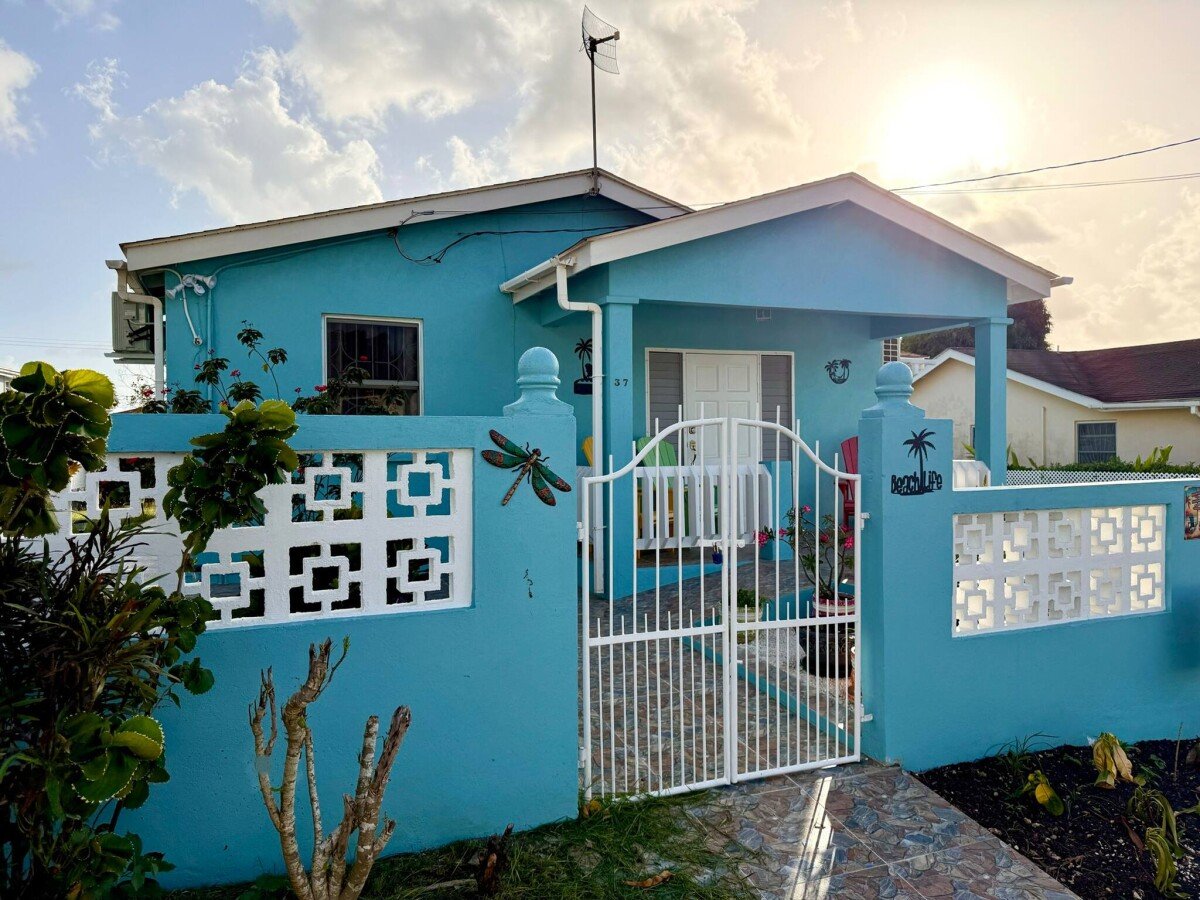 House 2 bedrooms, with garden