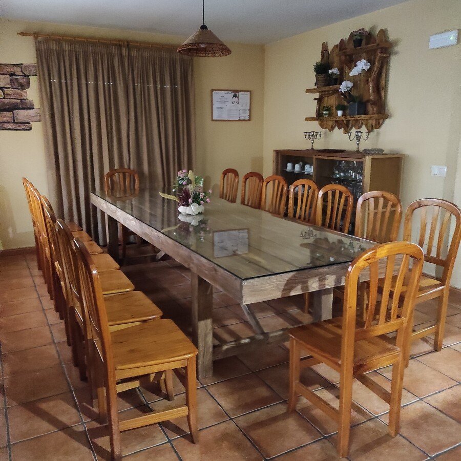 House 6 bedrooms, with pool