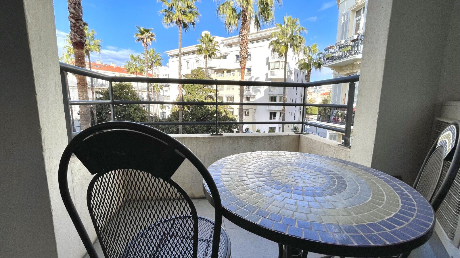 Appartement moderne, 2 chambres, avec climatisation