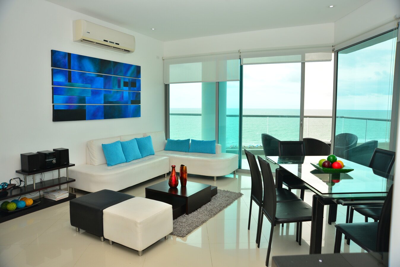 Apartment 3 bedrooms, with sea view