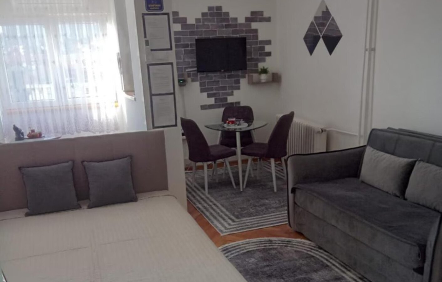 Wohnung 1 Schlafzimmer, mit Klimaanlage