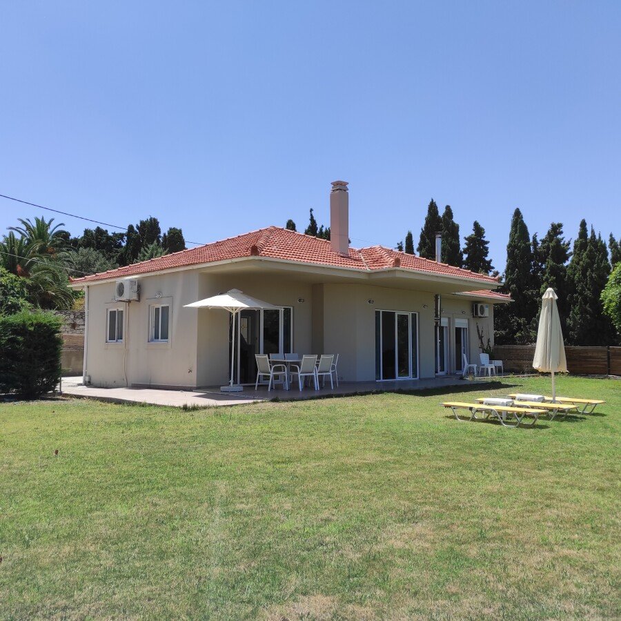 Villa 3 camere, con vista mare