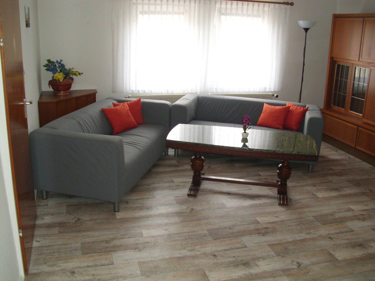 Wohnung 2 Schlafzimmer, mit Garten