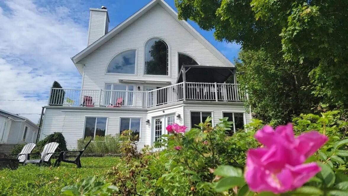 Chalet 4 bedrooms, with sea view