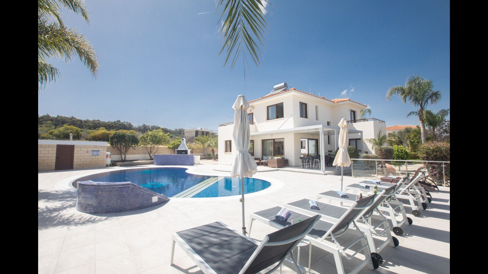 Villa 4 bedrooms, with sea view