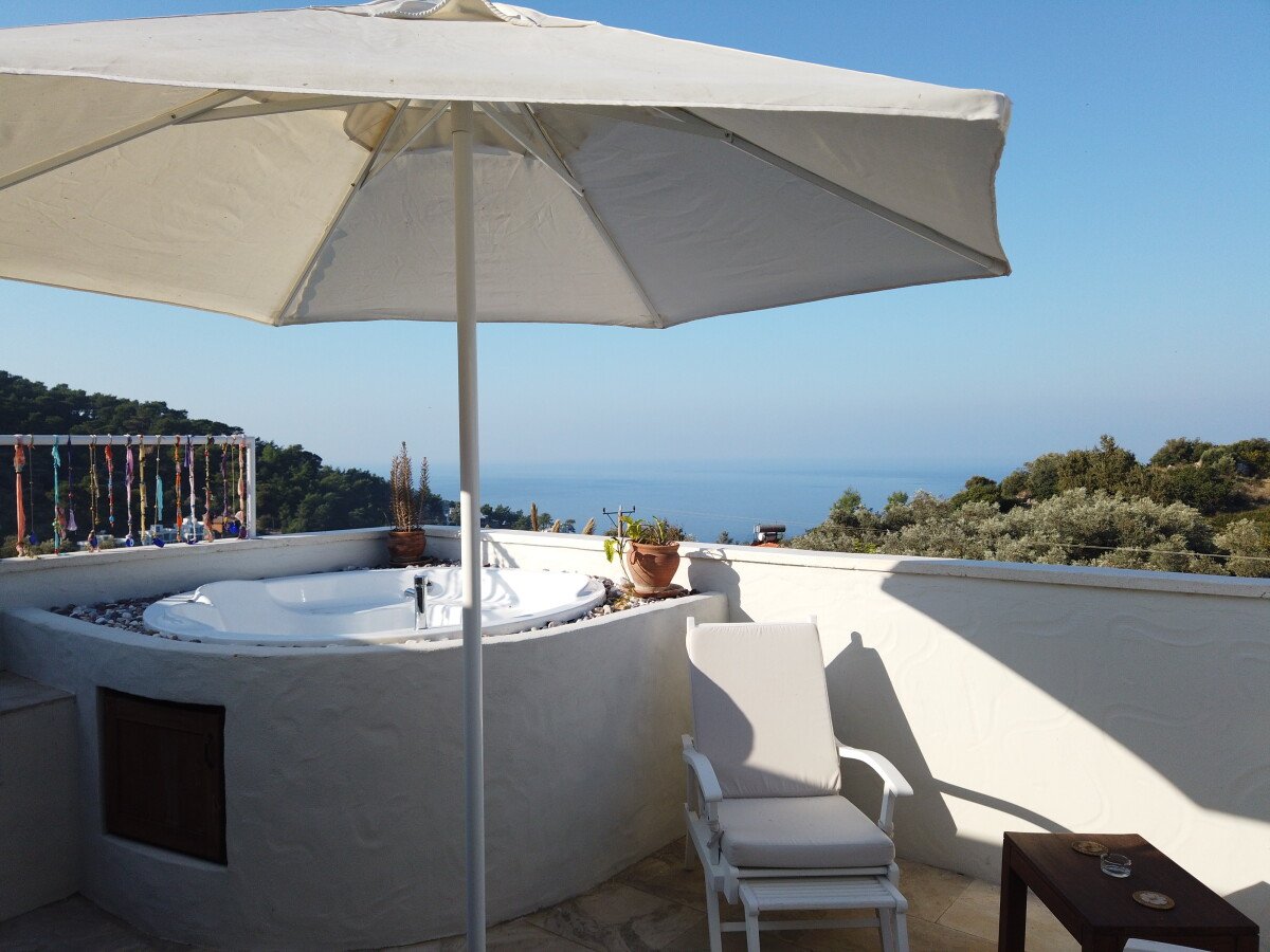 Aparthotel 18 bedrooms, with sea view