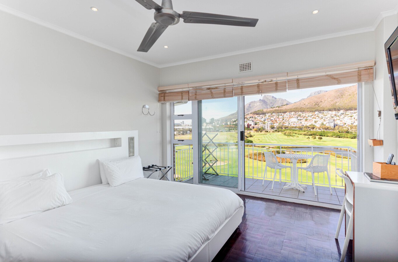 Studio moderne, 1 chambre, avec piscine