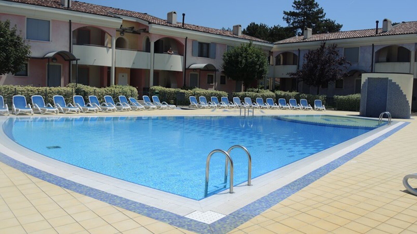 Appartamento 4 camere, con piscina