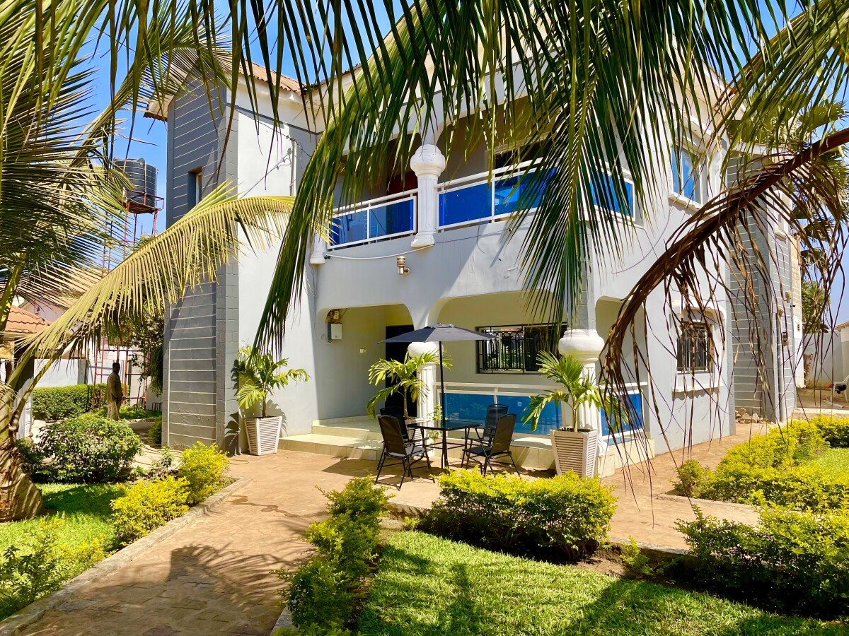 Apartment 3 bedrooms, with garden