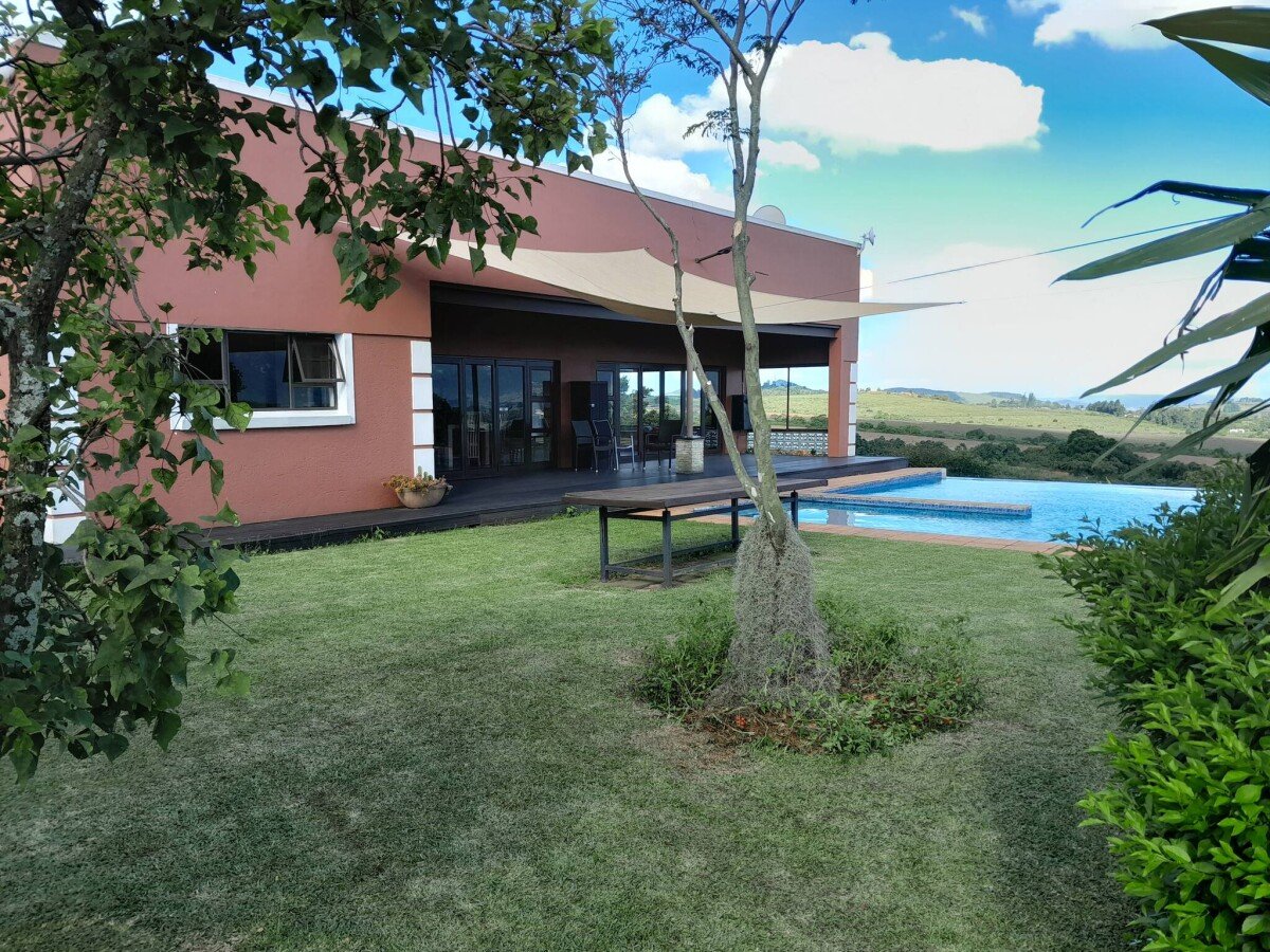 House 3 bedrooms, with pool