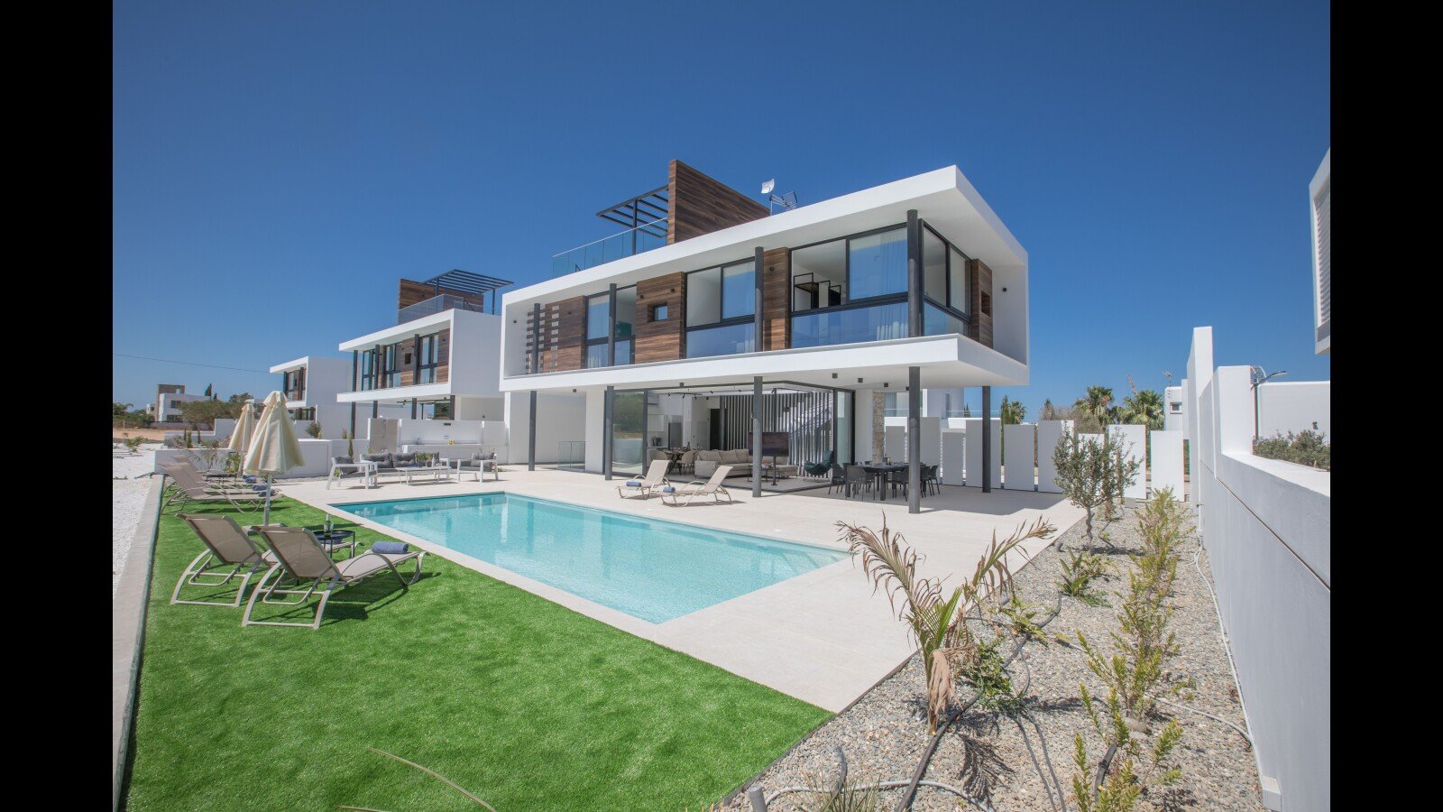 Villa 5 Schlafzimmer, mit Pool