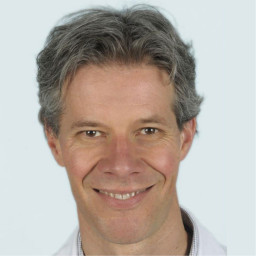 Dr. Joris van Montfrans