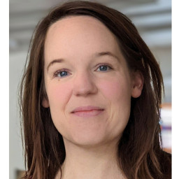 Dr. Tessa van der Maaden