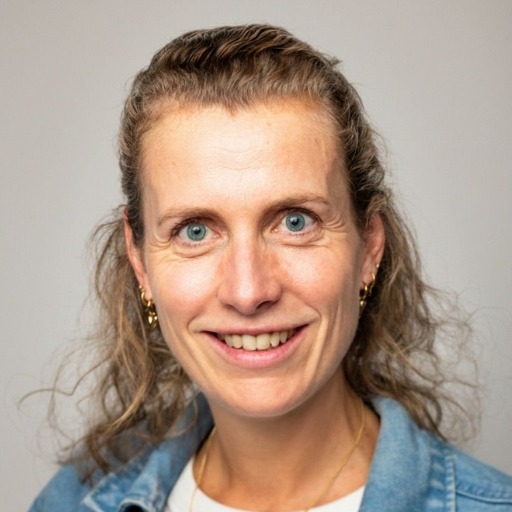 Laura Hartog