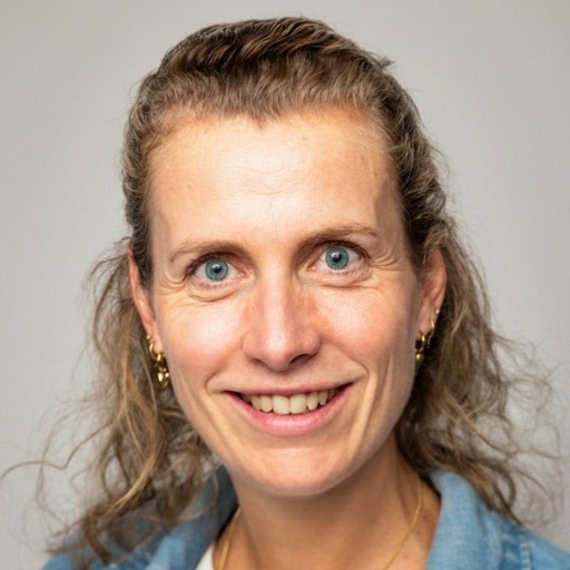 Laura Hartog