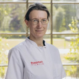 drs. Marike Vos