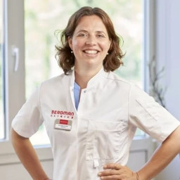 drs. Alyde de Kraker