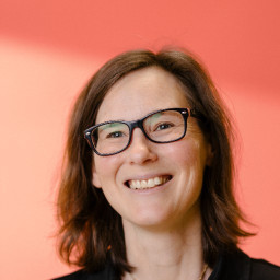 Yvette Roke