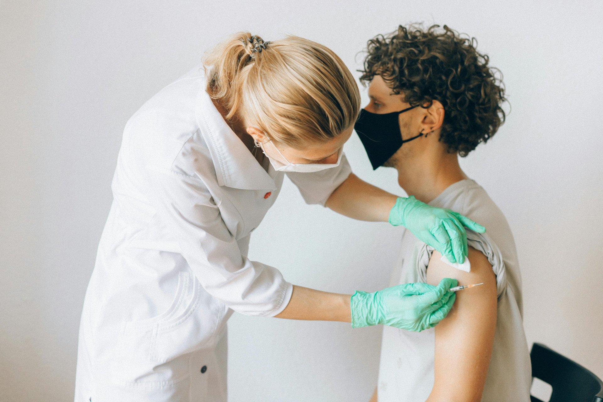 Wat zijn Hepatitis A en B en hoe beschermen we ons ertegen?