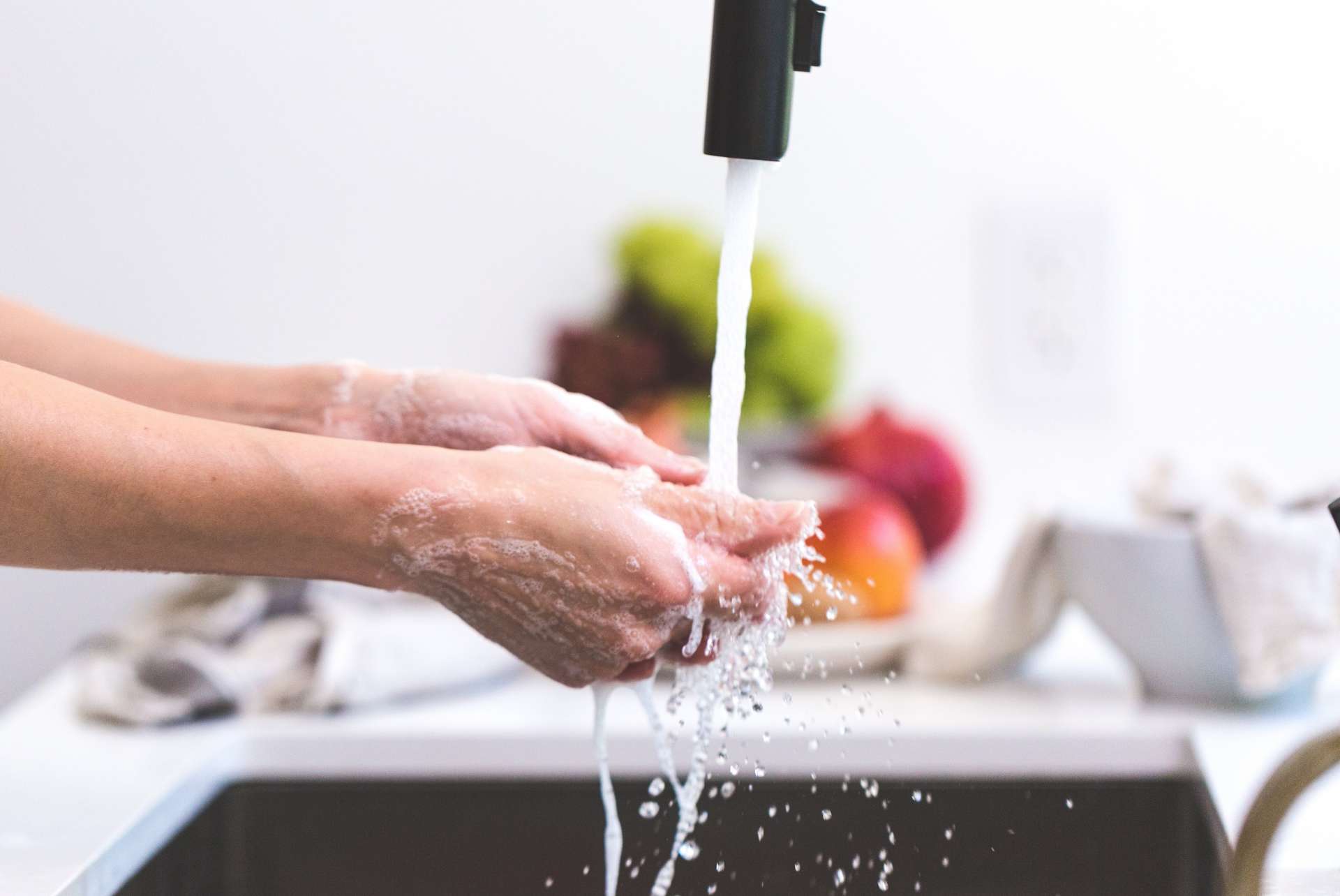 Waarom handen wassen tot minder ziektes leidt Waarom handen wassen tot minder ziektes leidt