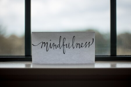 Wat is mindfulness en wat zijn de basistechnieken? Wat is mindfulness en wat zijn de basistechnieken?