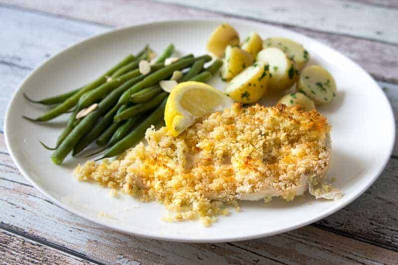 Knapperige knoflookkipfilet uit de oven