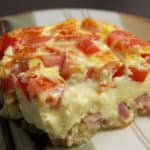 Omelet met tomaat en ham uit de oven.