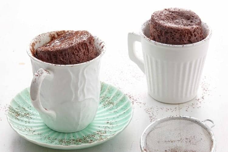 Chocoladecake in een mok