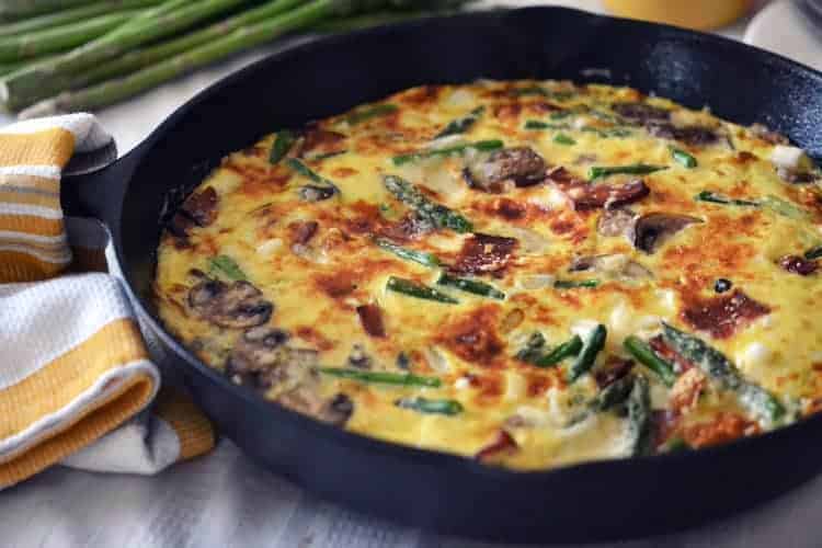 Frittata met asperges en champignon