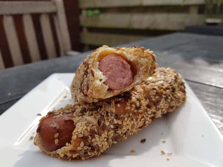 Koolhydraatarme worstenbroodjes