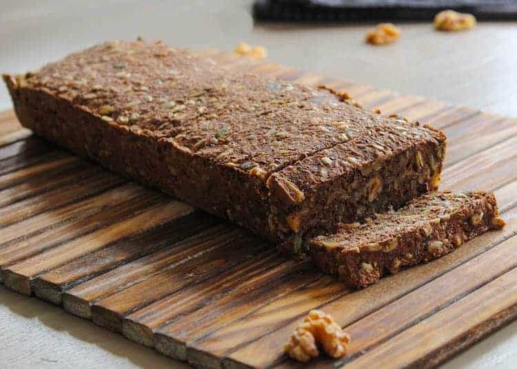 Noets notenbrood met zaden en pitten