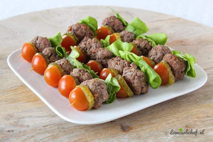 Koolhydraatarme hamburger prikkers