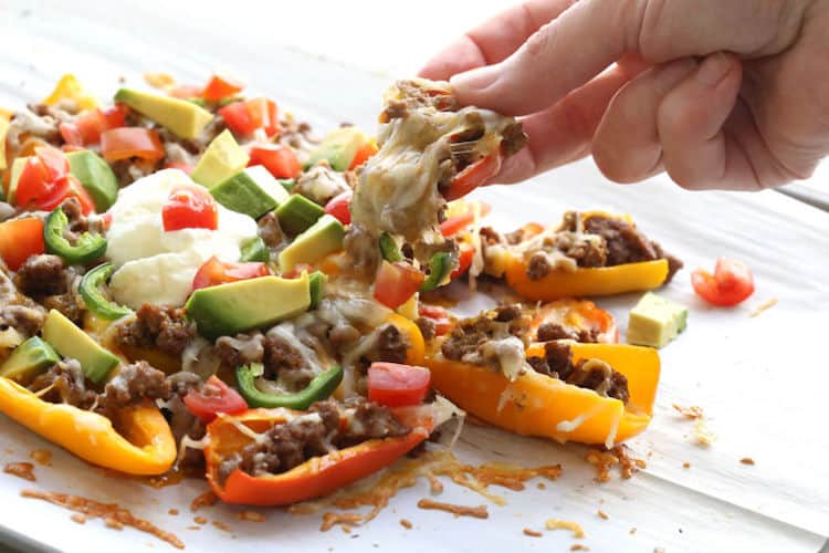 Paprika nacho’s met gehakt en avocado