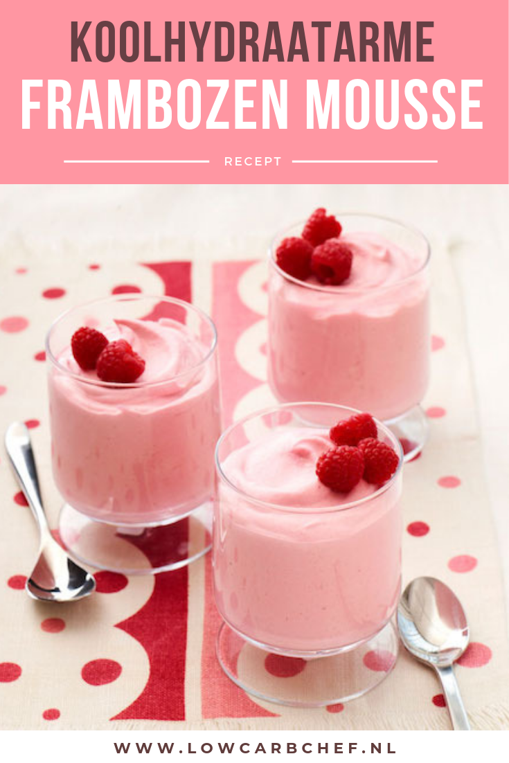 Het is weer tijd voor een lekker koolhydraatarm toetje! Vandaag heb ik een heerlijke koolhydraatarme mousse gemaakt van frambozen, slagroom en gelatine. #koolhydraatarm #frambozen #nagerecht #dessert #mousse