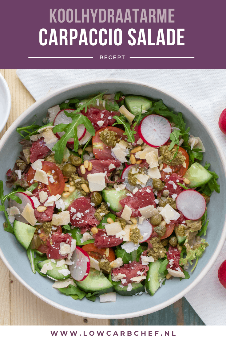 Deze rijkgevulde carpaccio salade is lekker, voedzaam en gezond. Deze koolhydraatarme salade is perfect om te serveren als voorgerecht bij het kerstdiner. #koolhydraatarm #kerst #carpaccio #voorgerecht