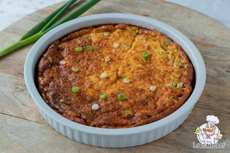Met dit recept maak je een heerlijke koolhydraatarme quiche lorraine. Een portie van deze voedzame quiche bevat slechts 3,3 gr koolhydraten! #koolhydraatarm #quiche #recept